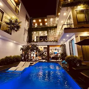 Gravel Pool & Villa